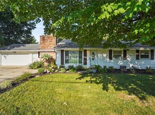 5472 Fairhill Dr, Ravenna, OH 44266