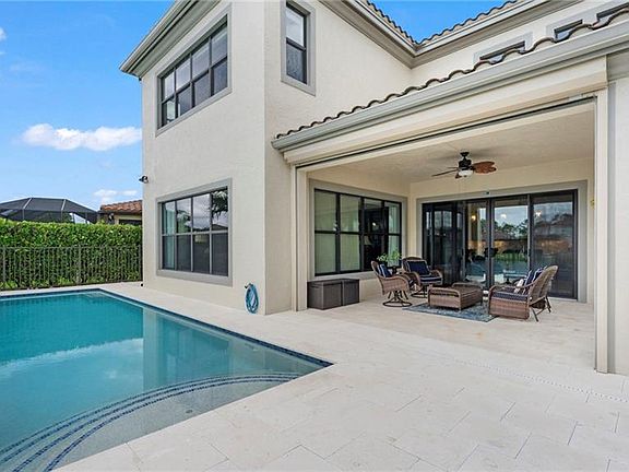 4th image of 9279 Woodhurst Dr