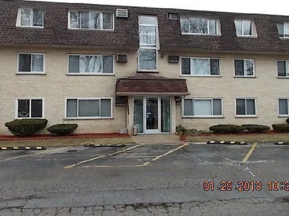 8806 Briar Ct APT 1A, Des Plaines, IL 60016