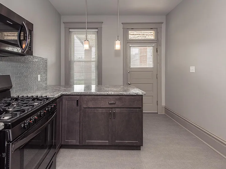 3615 Humphrey St — Photo 3