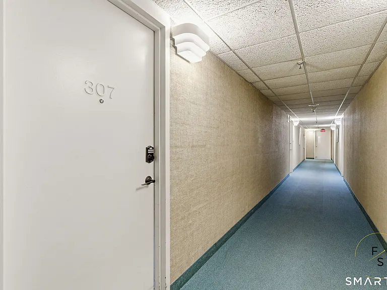 140 Captain Thomas Blvd #307 — Photo 4