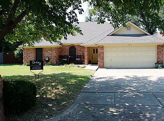 2nd image of 7612 Doris Ct