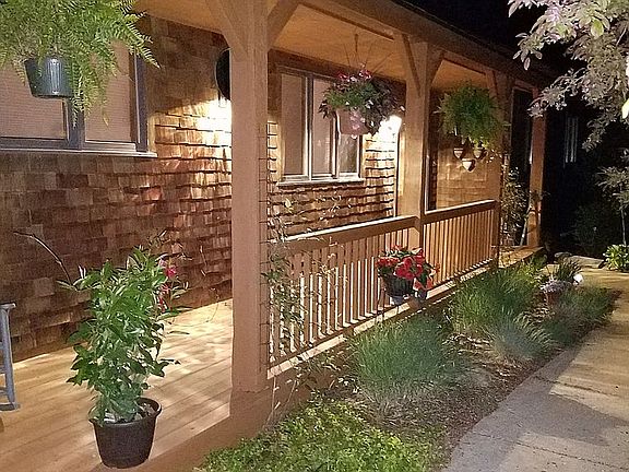 3rd image of 4814 Cottonwood Ln