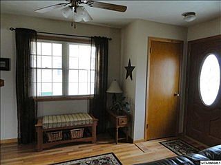 3rd image of 615 W Thomas Ave