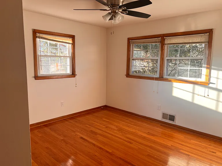 924 Claiborne Ave — Photo 6