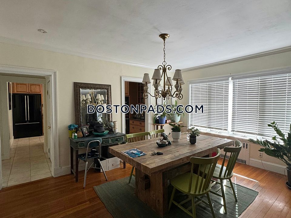 1st image of 883 Fellsway Floor 2