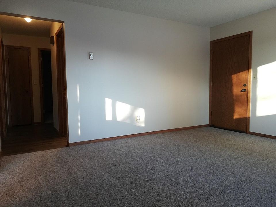 819 W 3rd St APT 4, Monticello, MN 55362 Zillow