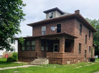 912 8th St, Clarkfield, MN 56223