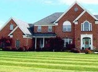 4655 Greenbriar Rd, Williamsville, NY 14221