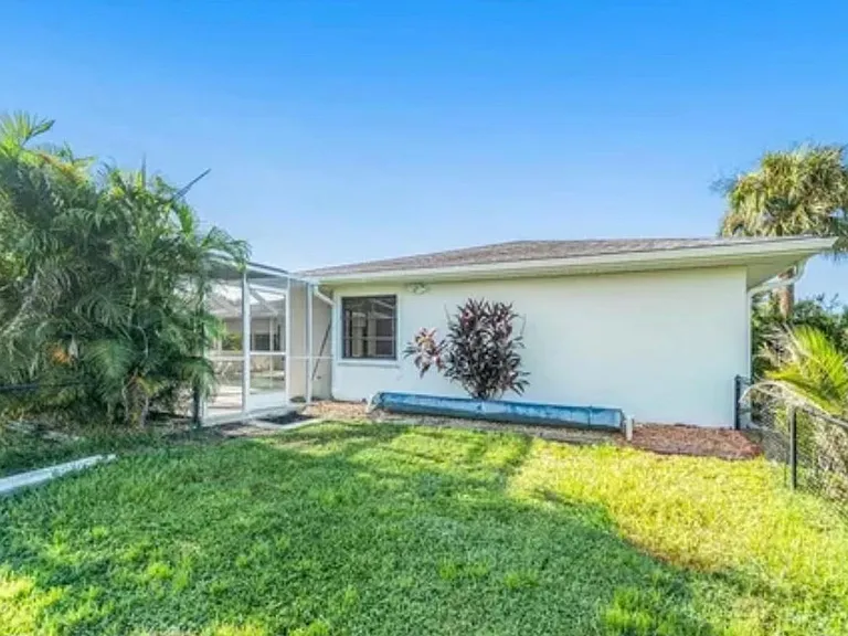 1535 Ultramarine Ln — Photo 8