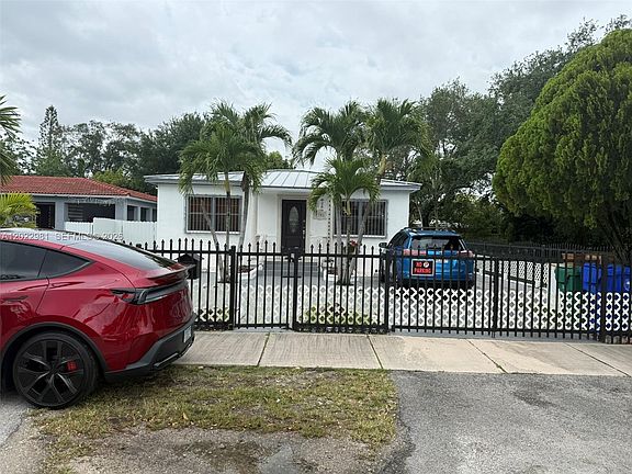 5th image of 5940 SW 2nd St