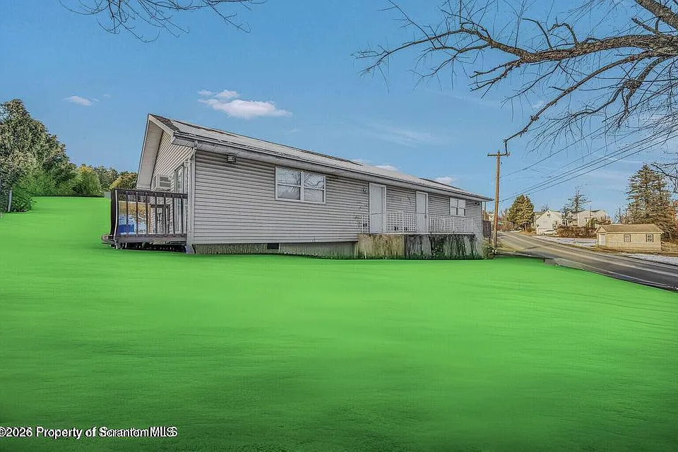 1213 Lori Ln