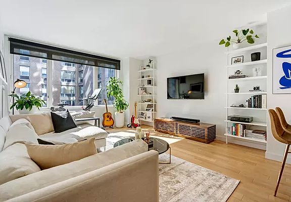 2nd image of 22 N 6th St APT 8M