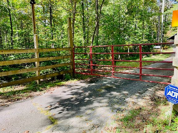 2nd image of 131 Lost Habersham Valley