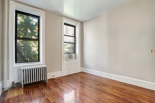 Rented by REAL New York | media 10