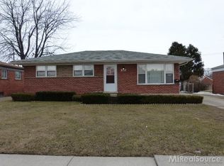 24606 Roxana Ave, Eastpointe, MI 48021