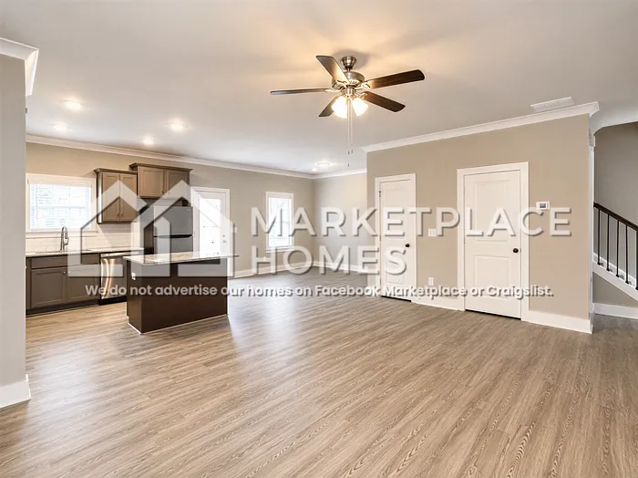 3 bed, 2.5 bath, 1807 sqft, $1,975 — Photo 3