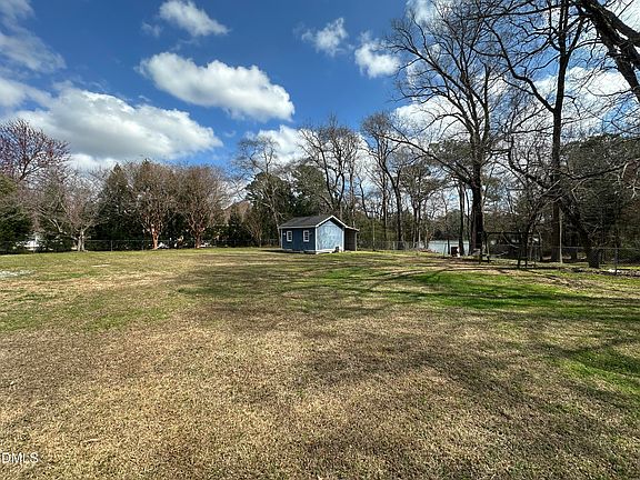 4th image of 120 Summerdale Dr