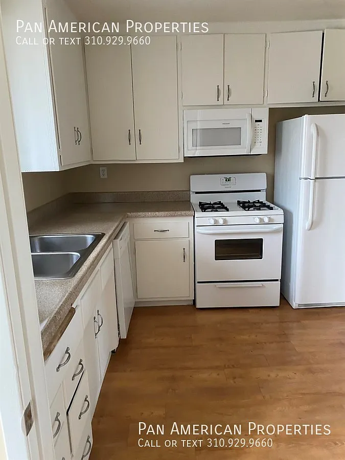 2 bed, 660 sqft, $2,350 — Photo 3