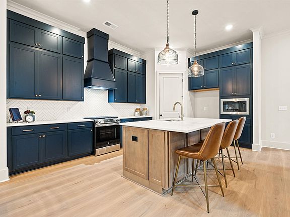 4th image of 4589 Oakdell Rd