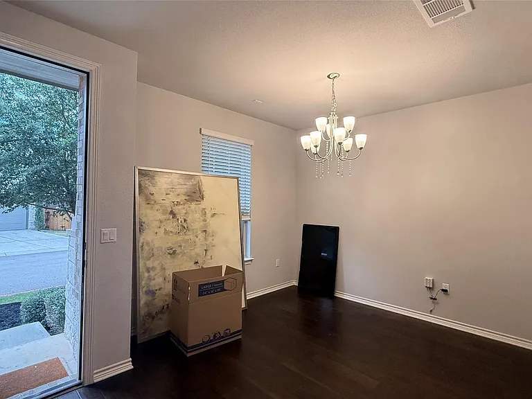 9102 Gage Dr — Photo 3