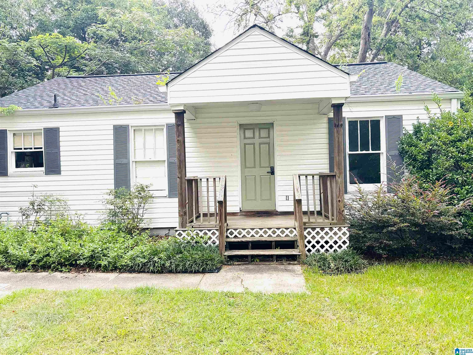 3 bed, 2.0 bath, 1525 sqft, $1,795 — Photo 1