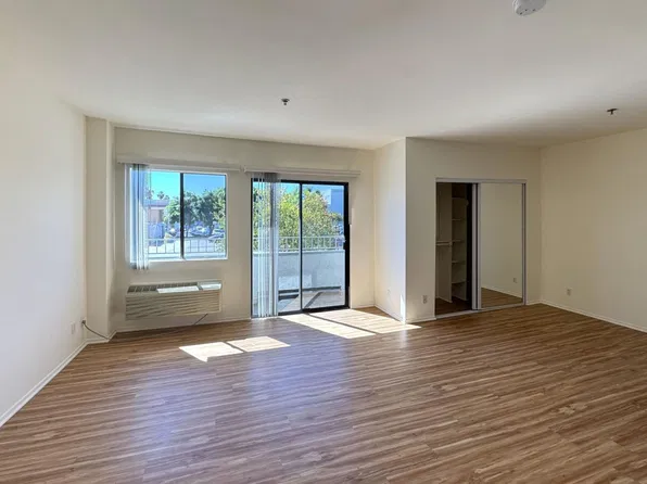 Overland, 3848 Overland Ave APT 105, Culver City, CA 90232