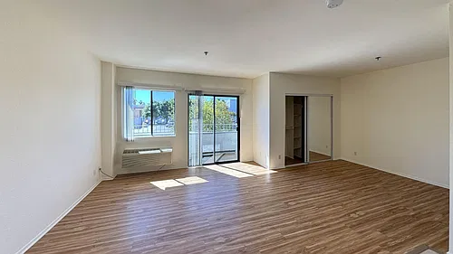 Floor plan 105