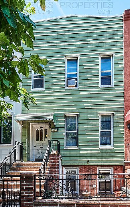 1st image of 647 Humboldt St
