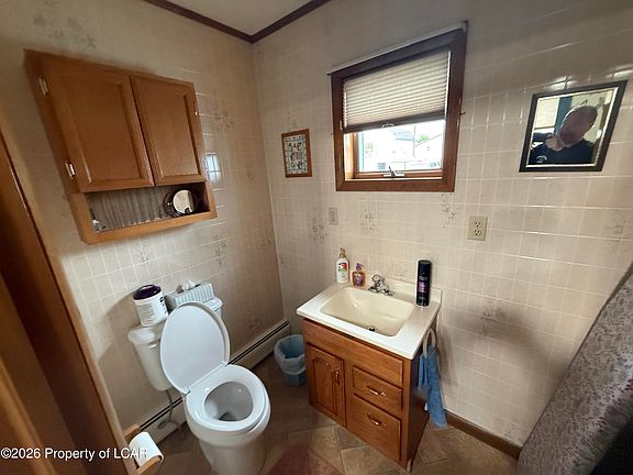 5th image of 1003 Schwabe St