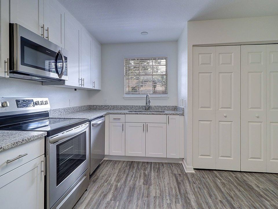 2x2L Diamond Kitchen