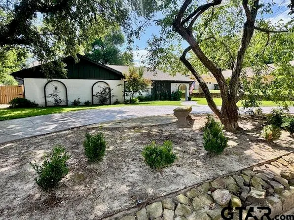 4107 Chester Dr, Tyler, TX 75701
