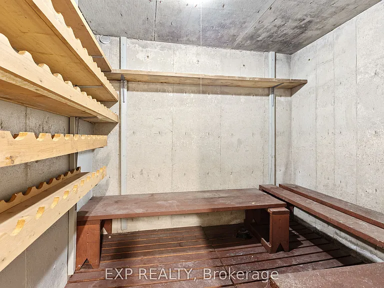 869 Maryland Ave — Photo 36