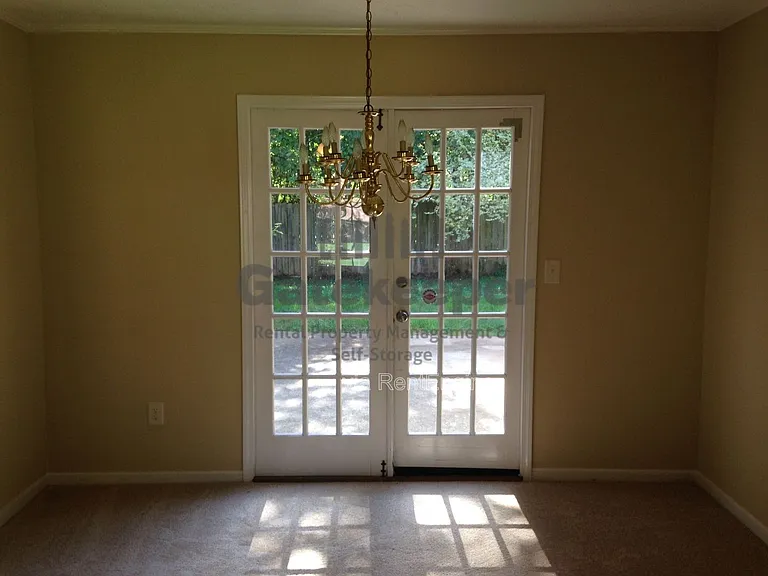 695 Georgia Ave — Photo 13
