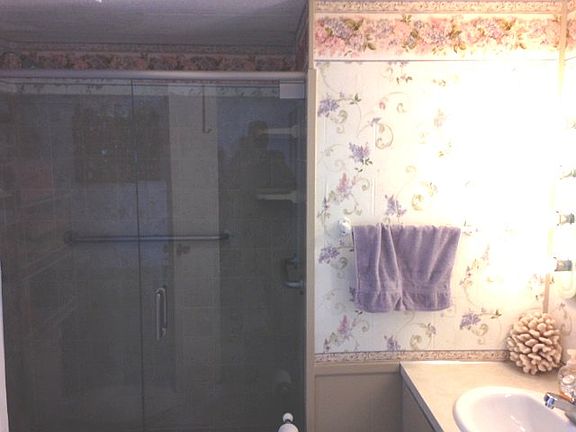 4th image of 40 Maplewood Dr
