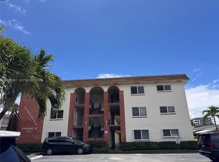 2210 Taylor St APT 305, Hollywood, FL 33020