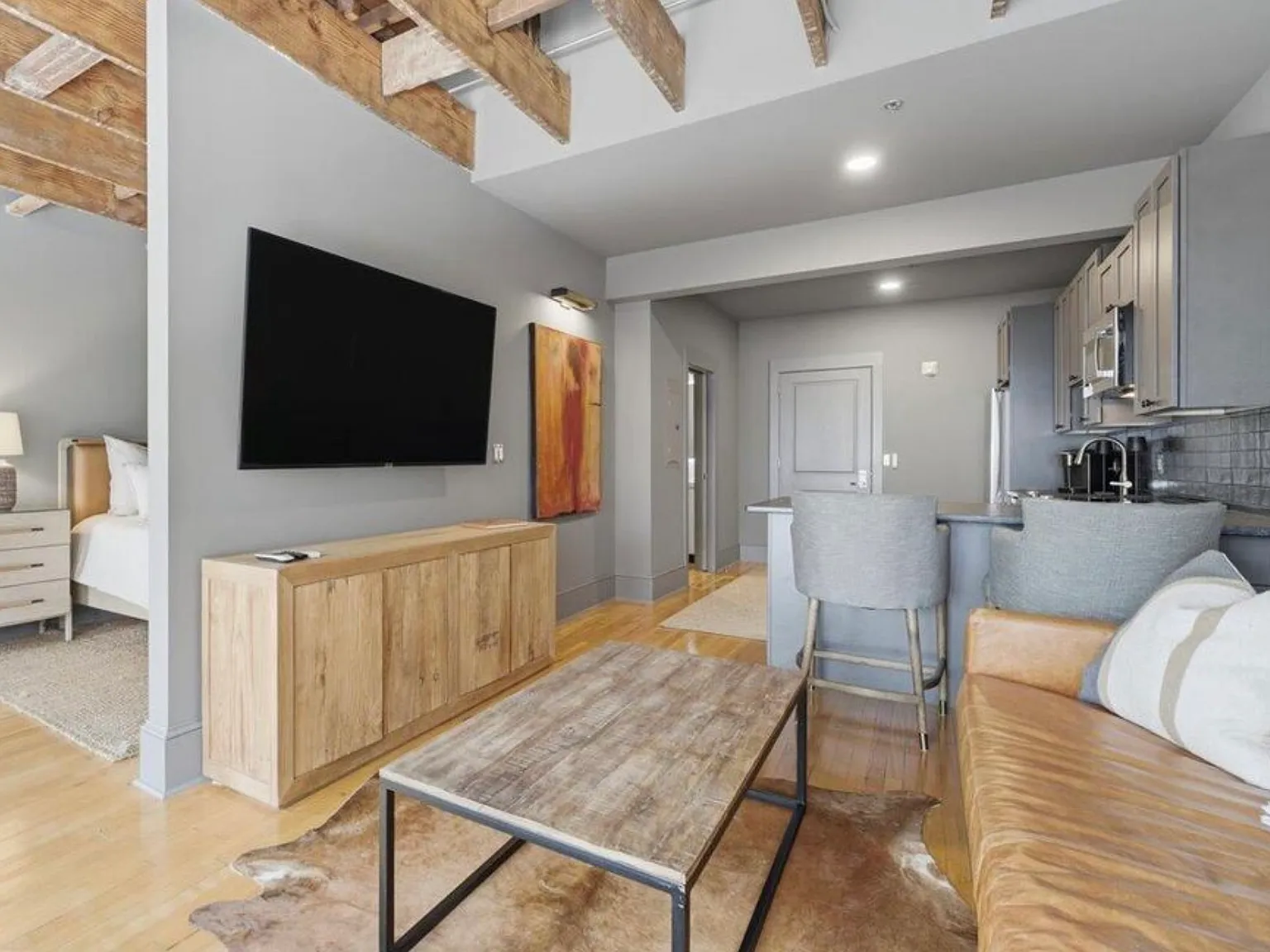 1 bed, 584 sqft, $3,500 — Photo 3