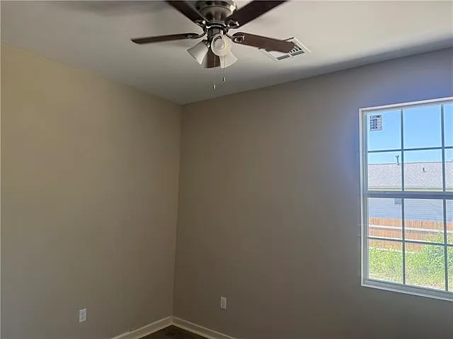 3033 Piety St — Photo 5