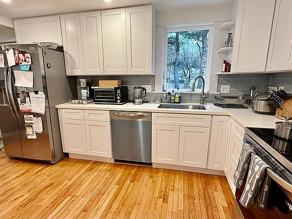 2nd image of 20 Alma Rd