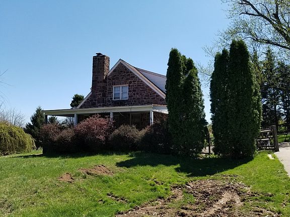 3rd image of 2001 Pottstown Park