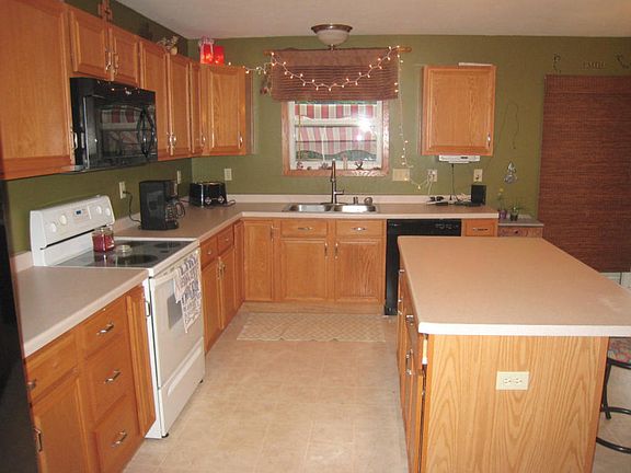 3rd image of 409 E Sunny Hill Dr