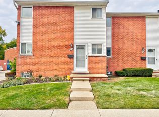 8725 Sterling, Center Line, MI 48015