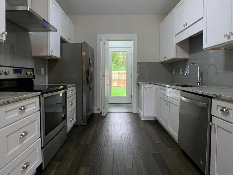 6217 Ferguson Dr #B — Photo 3