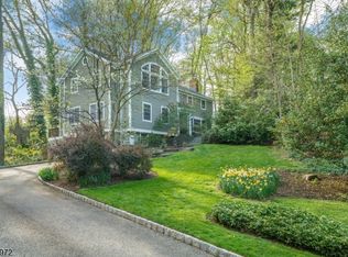 27 Inverness Ct, Short Hills, NJ 07078