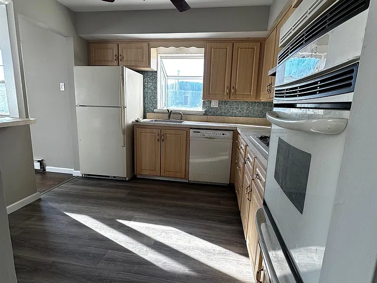 48 Lynn Ct — Photo 9