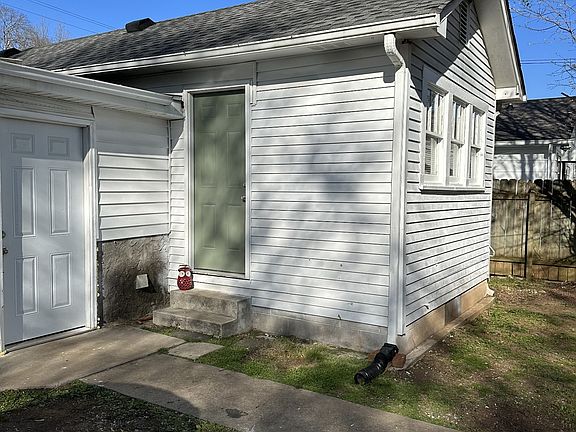 4th image of 618 E Vine St