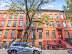 333 S 5th St