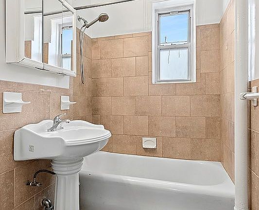 5th image of 45-14 43rd St APT 4D