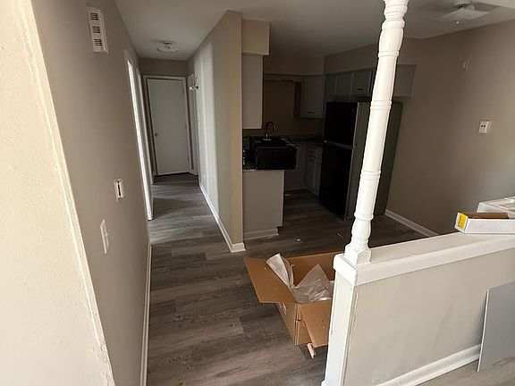 2nd image of 2415 Paradise Blvd APT 14
