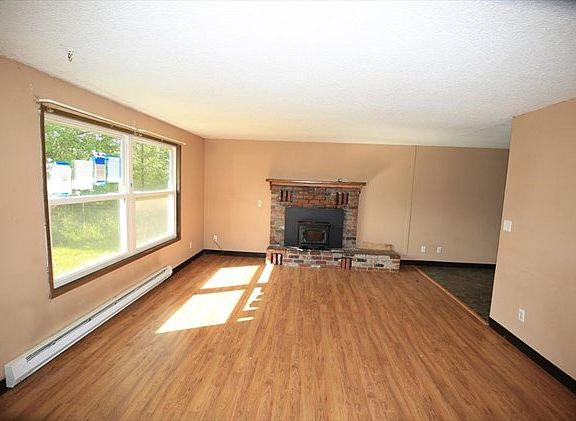 3rd image of 114 Sierra Dr